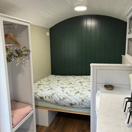 Oyster Bay Retreats *