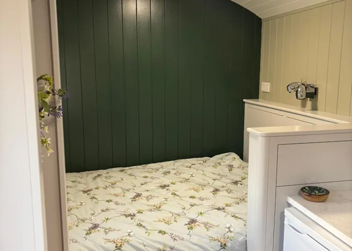 Oyster Bay Retreats *