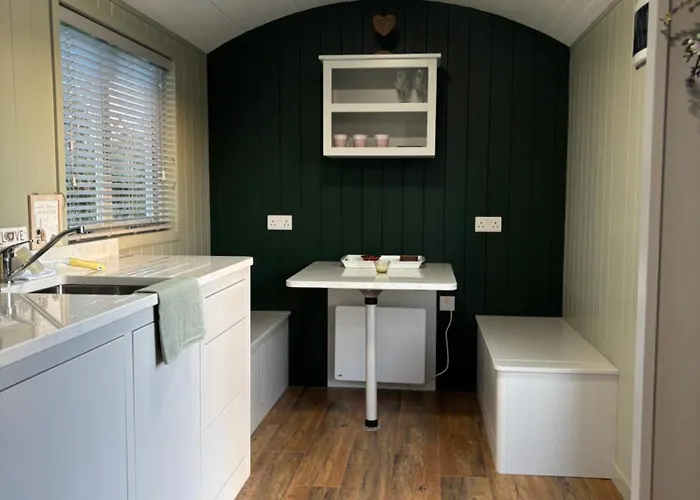 Oyster Bay Retreats Glamping *